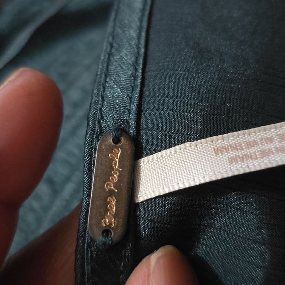 Free People Cropped and smocked boho chic Santiago Top Size Small Petite - Picture 9 of 12